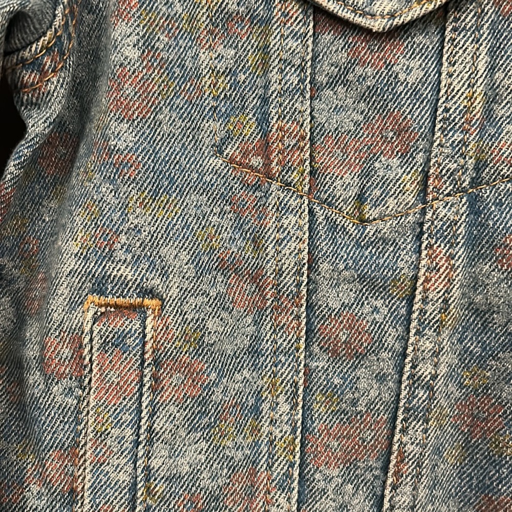 Levi’s Jean jacket - Picture 5 of 13